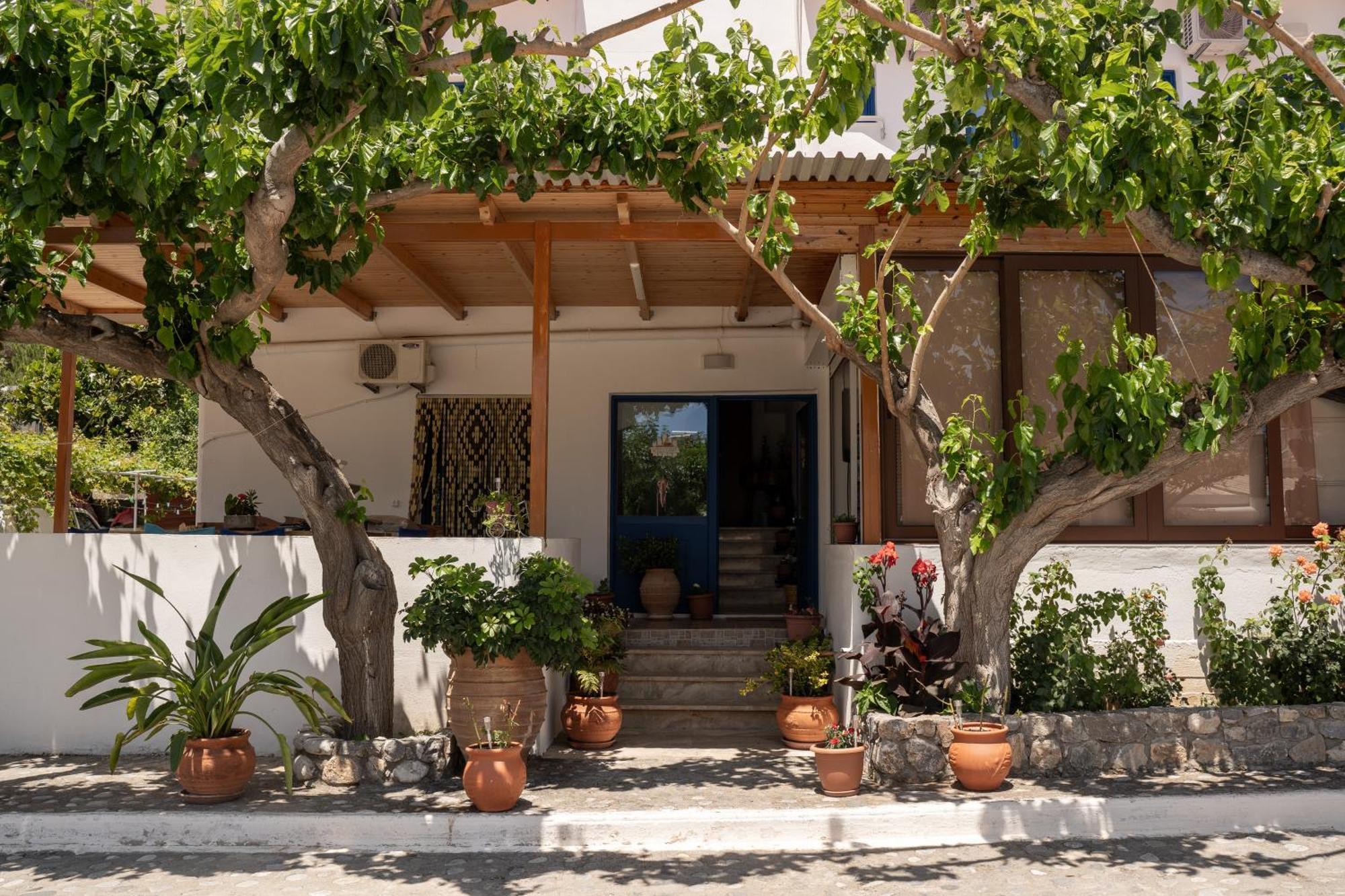 Giannis Rooms Agia Roumeli Exterior foto